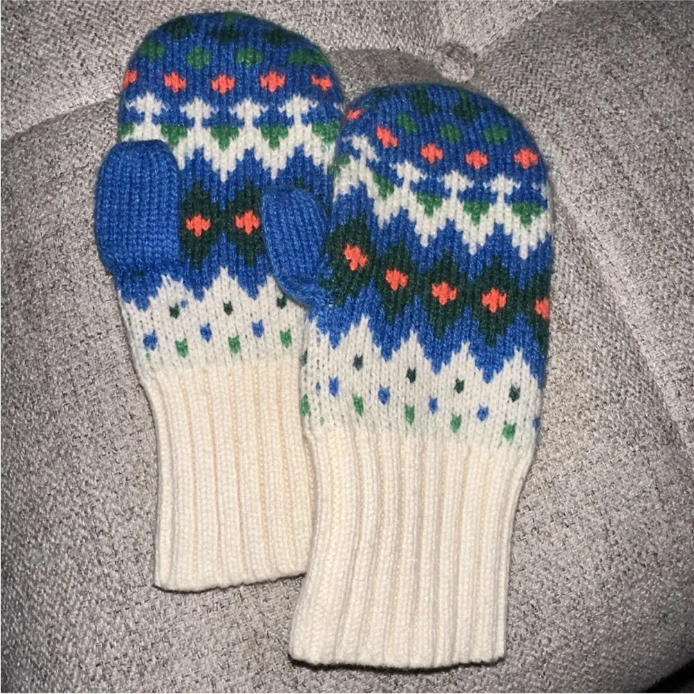 J.crew Crewcuts snood hat and mittens size s/m